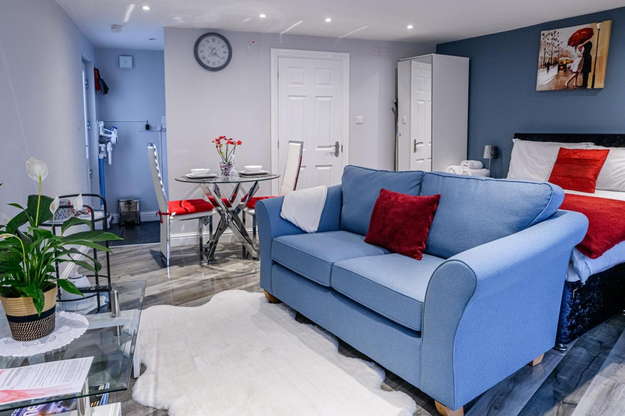Luxury One Bedroom Guesthouse M6, Junction 10 Walsall Willenhall المظهر الخارجي الصورة